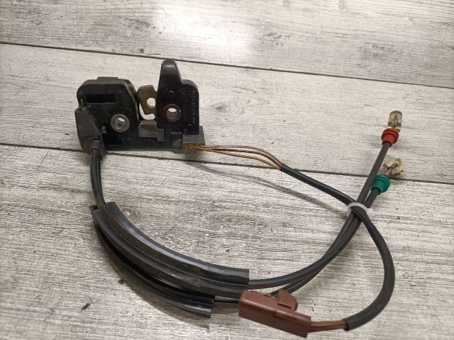 bontott FORD FIESTA V Csomagtérajtó Zárszerkezet