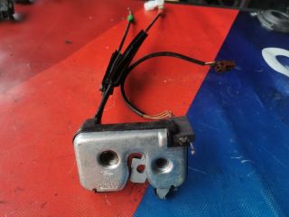 bontott FORD FIESTA V Csomagtérajtó Zárszerkezet