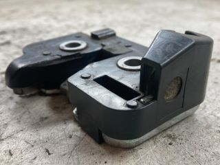 bontott FORD FIESTA V Csomagtérajtó Zárszerkezet