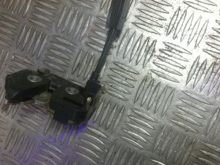 bontott FORD FIESTA V Csomagtérajtó Zárszerkezet