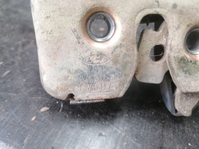 bontott FORD FIESTA V Csomagtérajtó Zárszerkezet