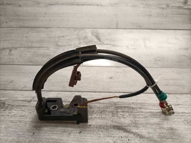 bontott FORD FIESTA V Csomagtérajtó Zárszerkezet