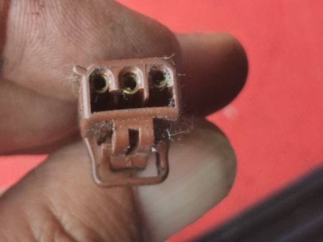 bontott FORD FIESTA V Csomagtérajtó Zárszerkezet