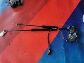 bontott FORD FIESTA V Csomagtérajtó Zárszerkezet