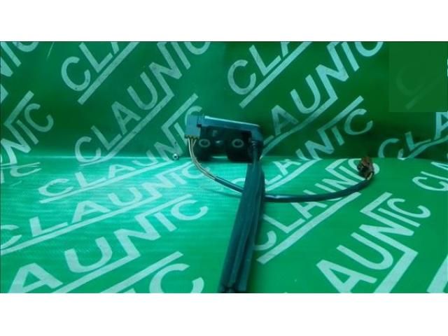 bontott FORD FIESTA V Csomagtérajtó Zárszerkezet