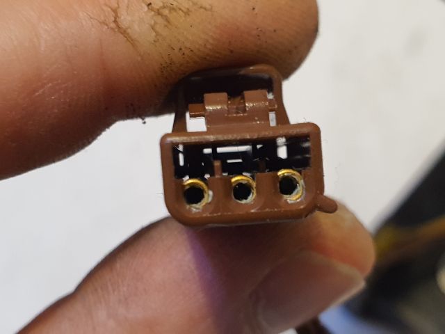 bontott FORD FIESTA V Csomagtérajtó Zárszerkezet