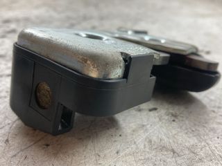 bontott FORD FIESTA V Csomagtérajtó Zárszerkezet