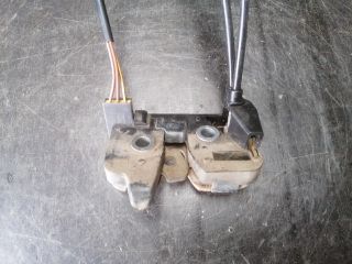 bontott FORD FIESTA V Csomagtérajtó Zárszerkezet