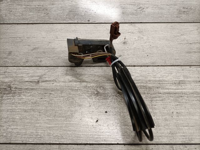 bontott FORD FIESTA V Csomagtérajtó Zárszerkezet