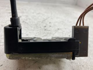 bontott FORD FIESTA V Csomagtérajtó Zárszerkezet