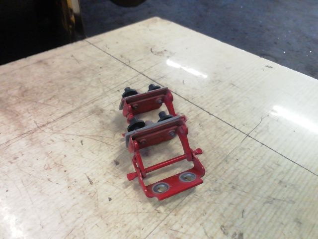 bontott FORD FIESTA V Csomagtérajtó Zsanér