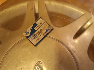 bontott FORD FIESTA V Dísztárcsa (1 db)