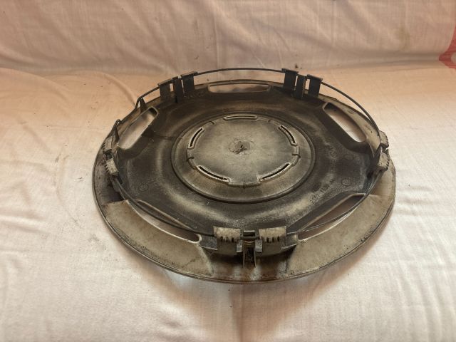 bontott FORD FIESTA V Dísztárcsa (1 db)