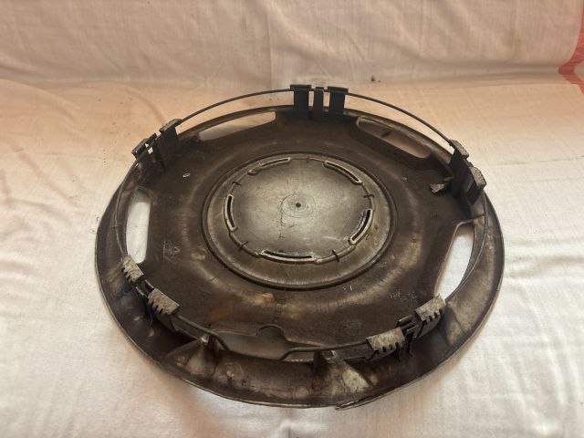 bontott FORD FIESTA V Dísztárcsa (1 db)