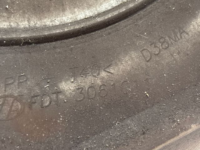 bontott FORD FIESTA V Dísztárcsa (1 db)