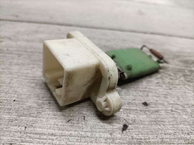 bontott FORD FIESTA V Előtét Ellenállás Fűtőmotor