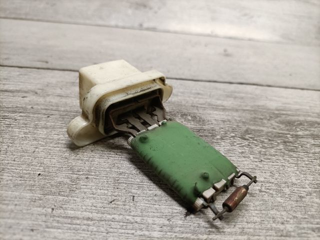 bontott FORD FIESTA V Előtét Ellenállás Fűtőmotor