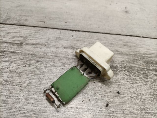 bontott FORD FIESTA V Előtét Ellenállás Fűtőmotor