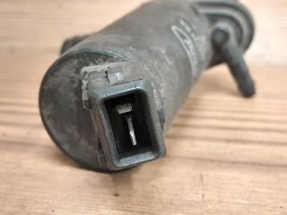 bontott FORD FIESTA V Első Ablakmosó Szivattyú