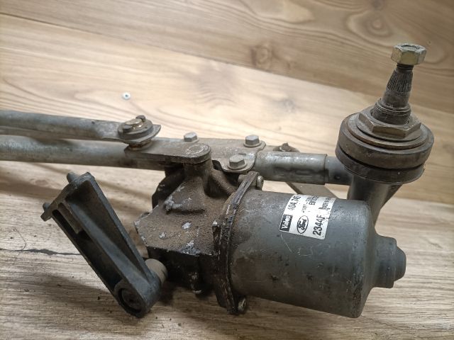 bontott FORD FIESTA V Első Ablaktörlő Szerkezet Motorral