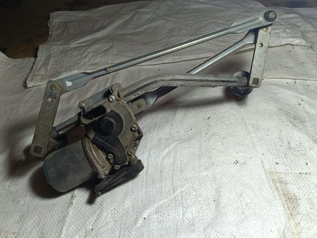 bontott FORD FIESTA V Első Ablaktörlő Szerkezet Motorral