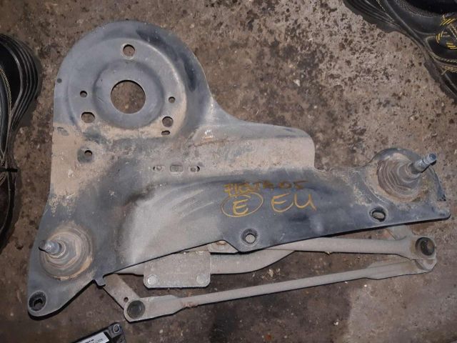 bontott FORD FIESTA V Első Ablaktörlő Szerkezet Motorral