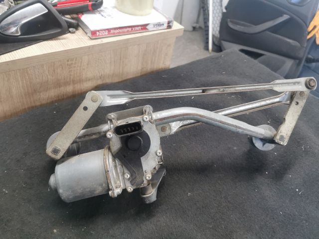 bontott FORD FIESTA V Első Ablaktörlő Szerkezet Motorral