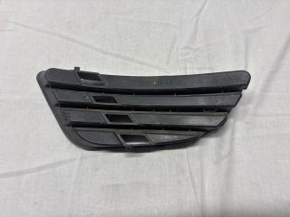 bontott FORD FIESTA V Első Lökhárító Jobb Díszrács