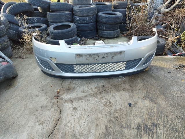 bontott FORD FIESTA V Első Lökhárító (Részeivel)