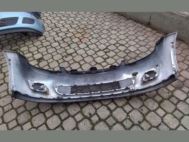 bontott FORD FIESTA V Első Lökhárító (Részeivel)