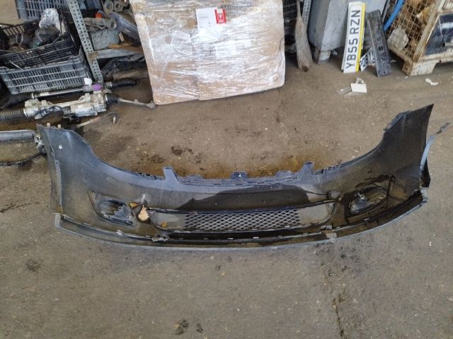 bontott FORD FIESTA V Első Lökhárító (Részeivel)