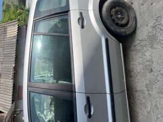 bontott FORD FIESTA V Első Lökhárító (Részeivel)