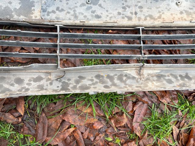 bontott FORD FIESTA V Első Lökhárító (Üresen)