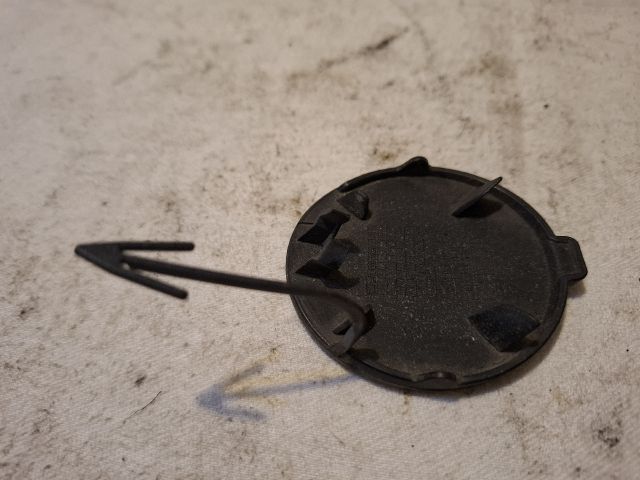 bontott FORD FIESTA V Első Vonószem Burkolat