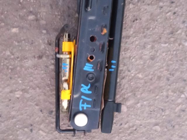 bontott FORD FIESTA V Emelő