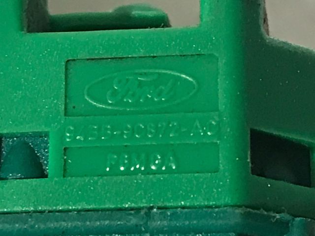 bontott FORD FIESTA V Fék Pedál Kapcsoló