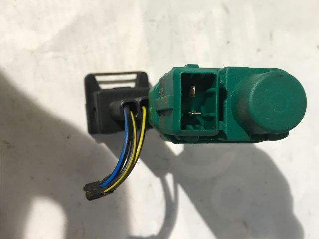 bontott FORD FIESTA V Fék Pedál Kapcsoló