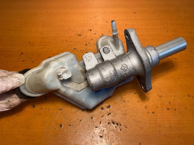 bontott FORD FIESTA V Főfékhenger