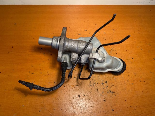 bontott FORD FIESTA V Főfékhenger