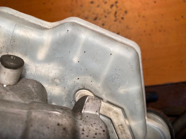 bontott FORD FIESTA V Főfékhenger