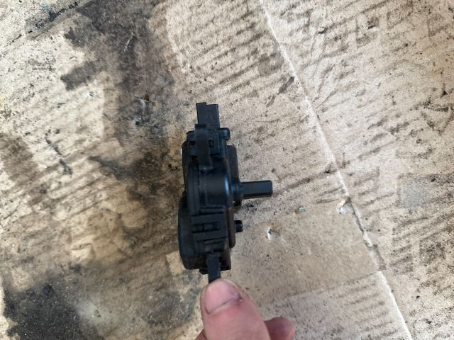 bontott FORD FIESTA V Fűtés Állító Motor