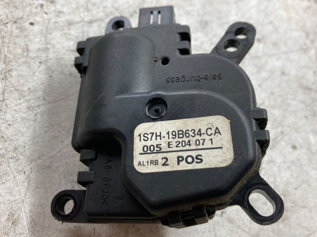 bontott FORD FIESTA V Fűtés Állító Motor