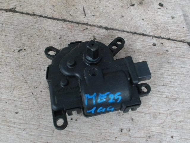 bontott FORD FIESTA V Fűtés Állító Motor