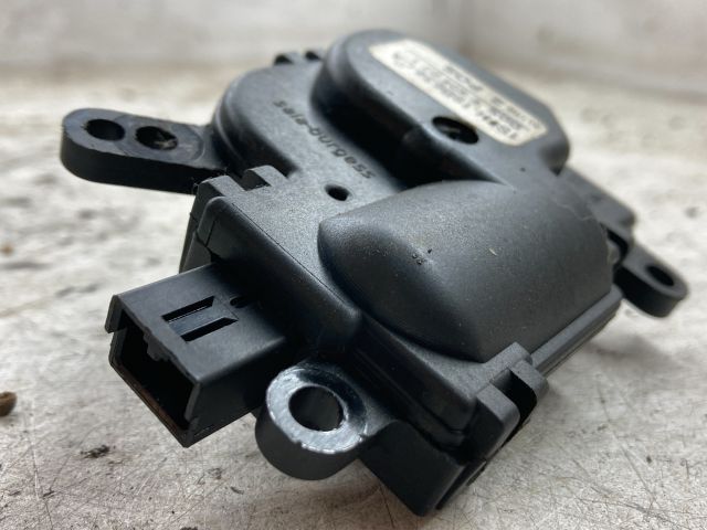 bontott FORD FIESTA V Fűtés Állító Motor