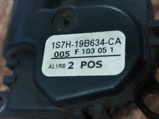 bontott FORD FIESTA V Fűtés Állító Motor