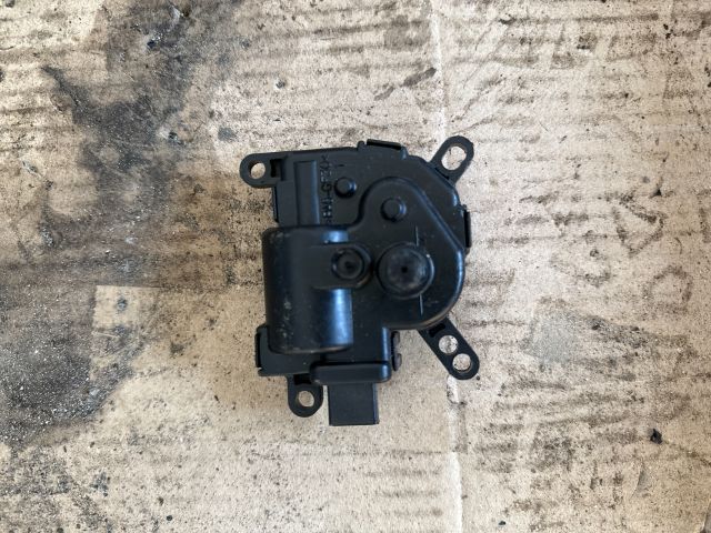 bontott FORD FIESTA V Fűtés Állító Motor