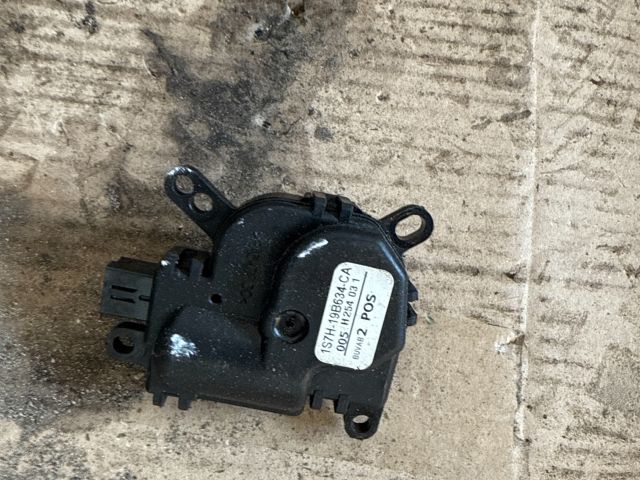 bontott FORD FIESTA V Fűtés Állító Motor