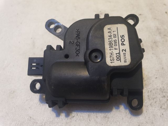 bontott FORD FIESTA V Fűtés Állító Motor