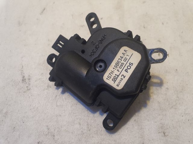 bontott FORD FIESTA V Fűtés Állító Motor