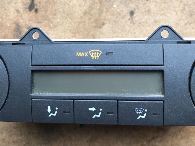 bontott FORD FIESTA V Fűtéskapcsoló (digit klímás)